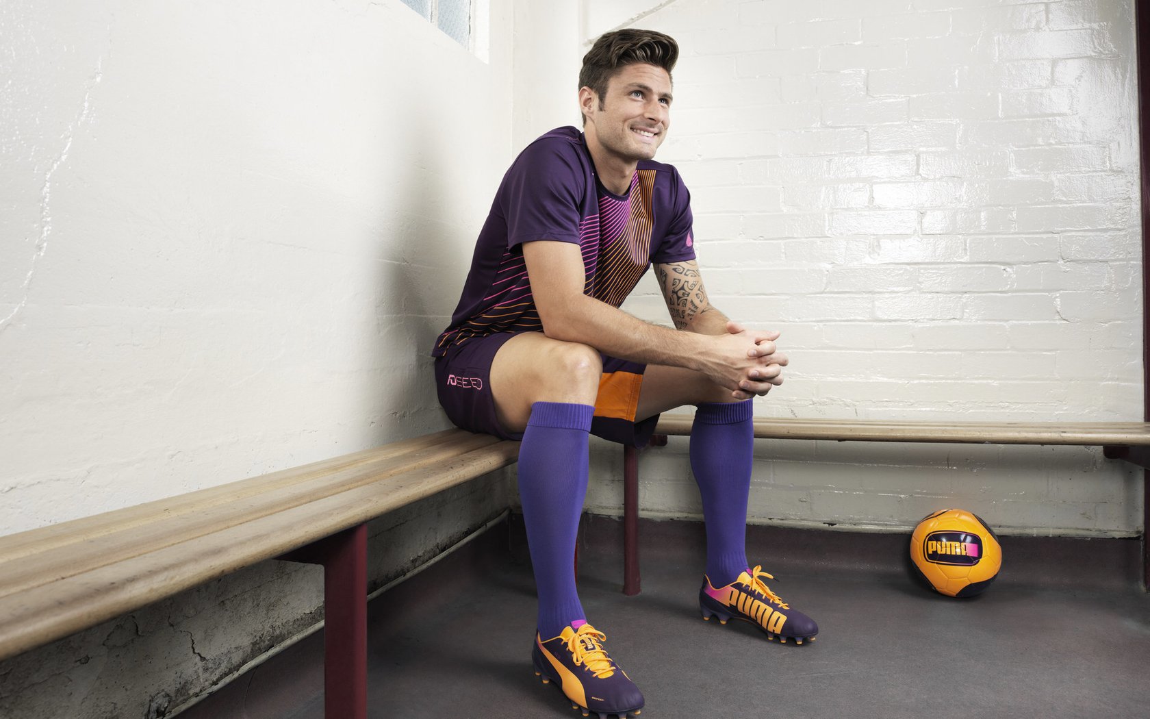 世界杯转播权收入再创新高 全球版权竞购竞争激烈